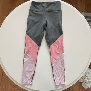 Fabletics Tricolor Powerhold 7:8 Leggings